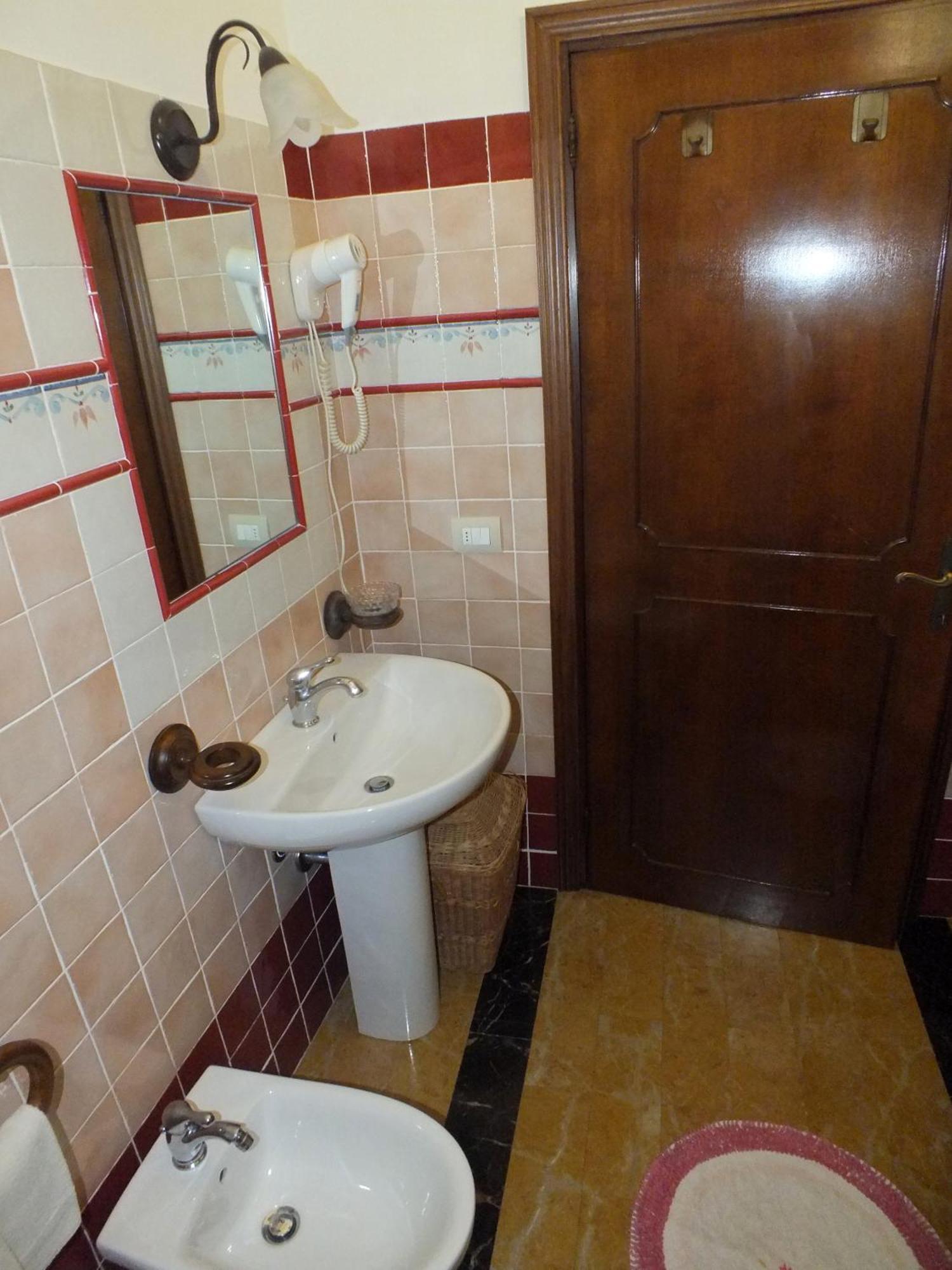 La Chicca Apartment Карара Екстериор снимка