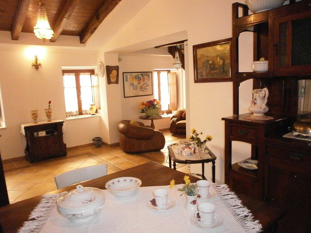 La Chicca Apartment Карара Стая снимка